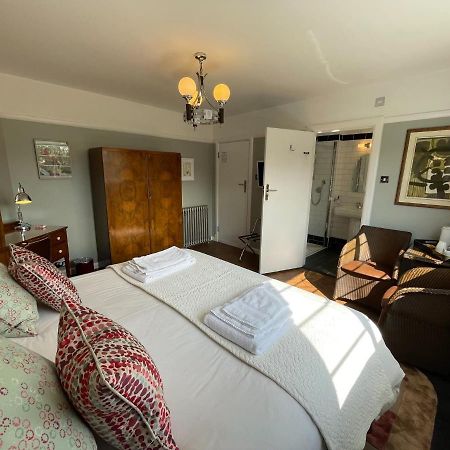 Milvil Bed & Breakfast Gosport Exterior photo