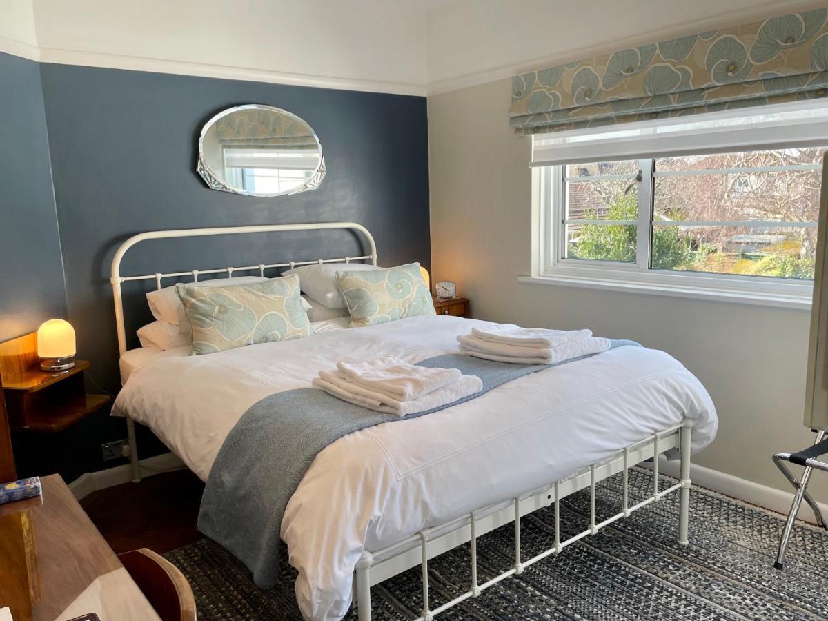 Milvil Bed & Breakfast Gosport Exterior photo
