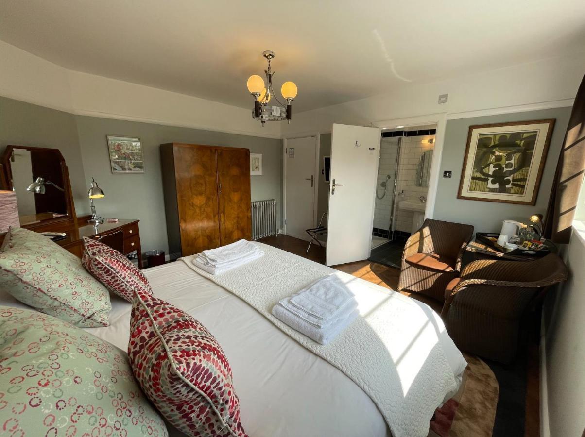 Milvil Bed & Breakfast Gosport Exterior photo