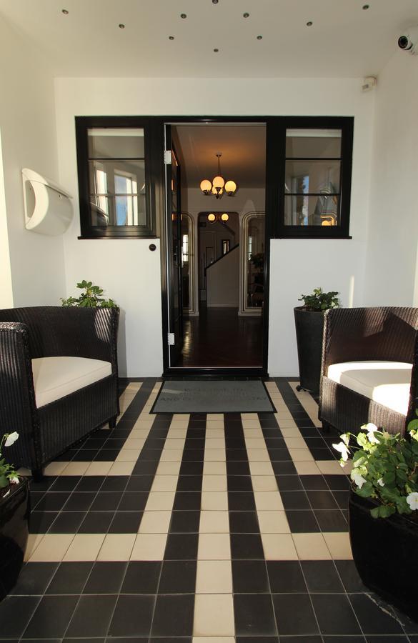 Milvil Bed & Breakfast Gosport Exterior photo